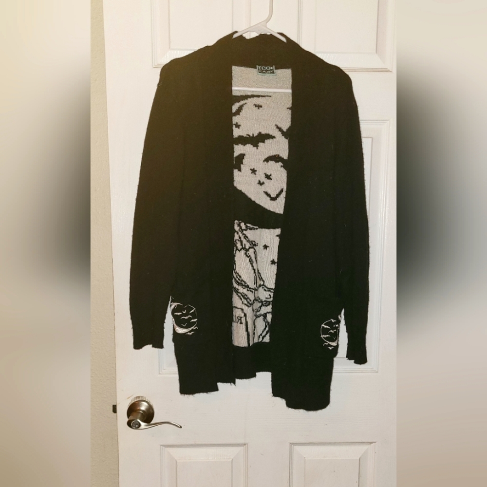 Knit sweater
